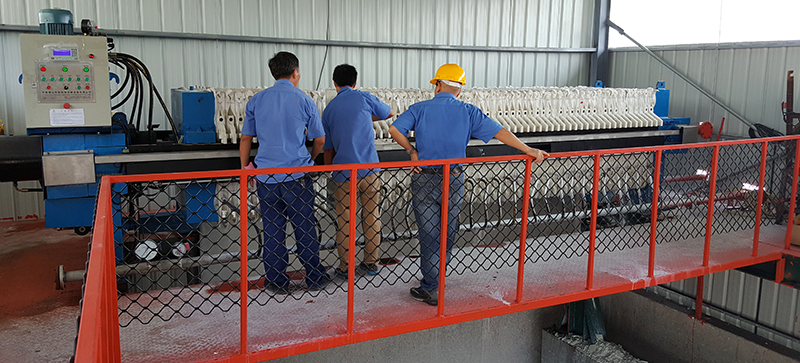 污泥壓濾機(jī)進(jìn)行潤(rùn)滑和保養(yǎng)提高使用壽命